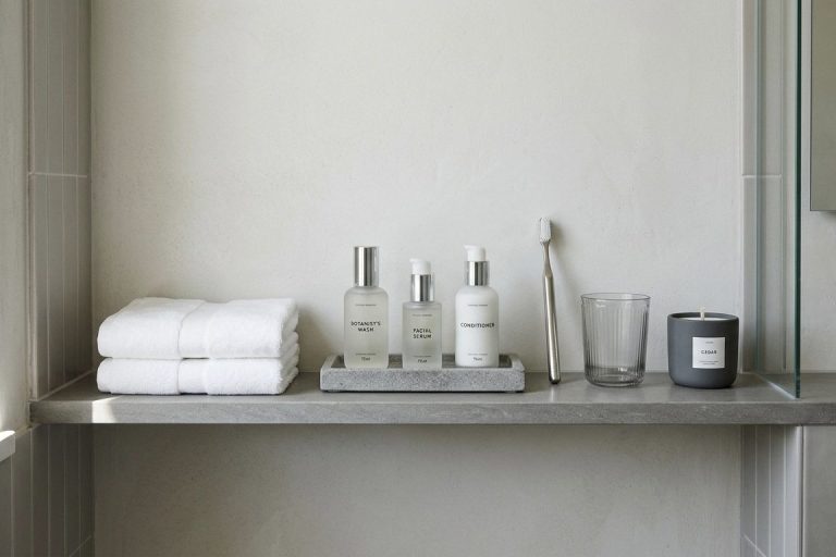 A Better Shelf in the Bathroom: The Grooming Essentials Worth Leaving in Plain Sight